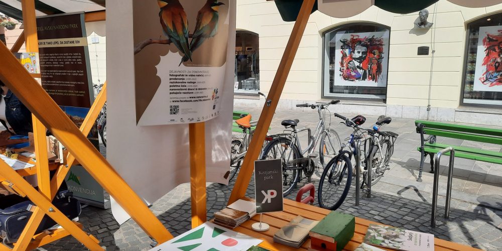 Predstavitev projekta in Kozjanskega parka pred Mestno hišo Ljubljana